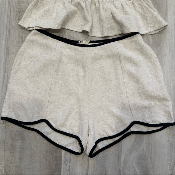 Illa Illa Linen Cream Sleeveless Ruffle Top and Shorts 2 Piece Set - Picture 7 of 16